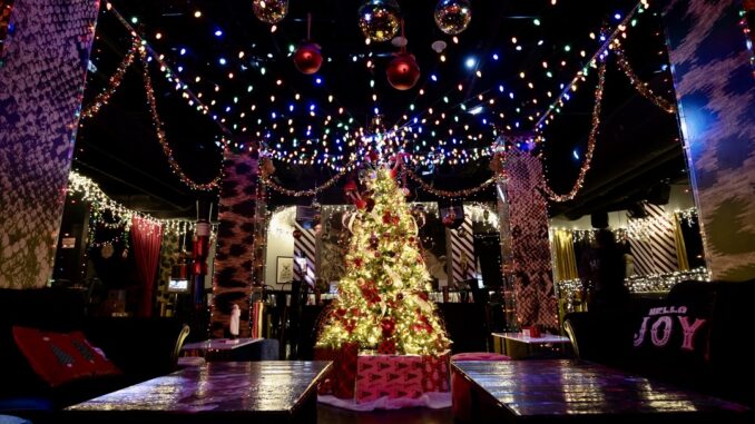 Santa_s Lair-8